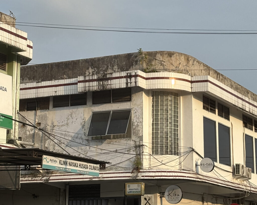 Old store buildings in Mataram, near Aston Inn.
